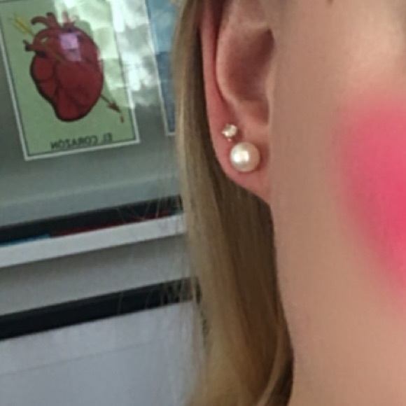 Pearl Earrings - Picture 2 of 4